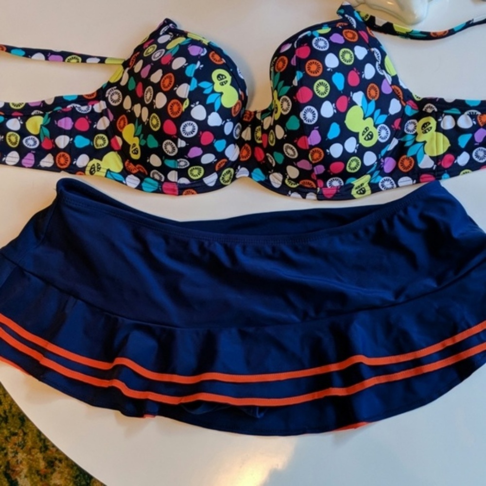 Flirty Skirted Swim Trunks. Sz L